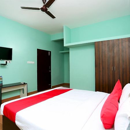Oyo 17276 The Maple Tree Hotels Bhubaneswar Bagian luar foto