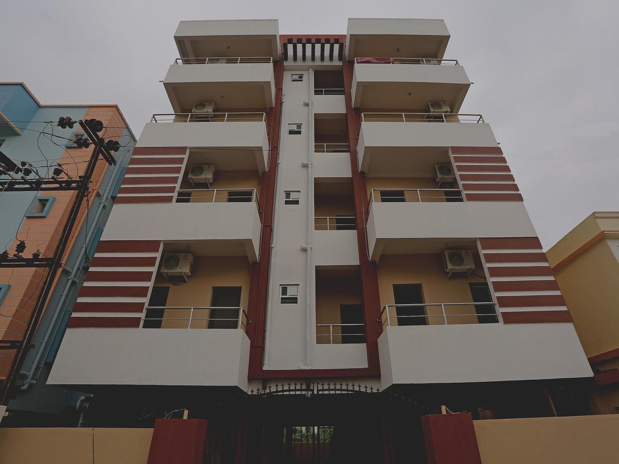 Oyo 17276 The Maple Tree Hotels Bhubaneswar Bagian luar foto
