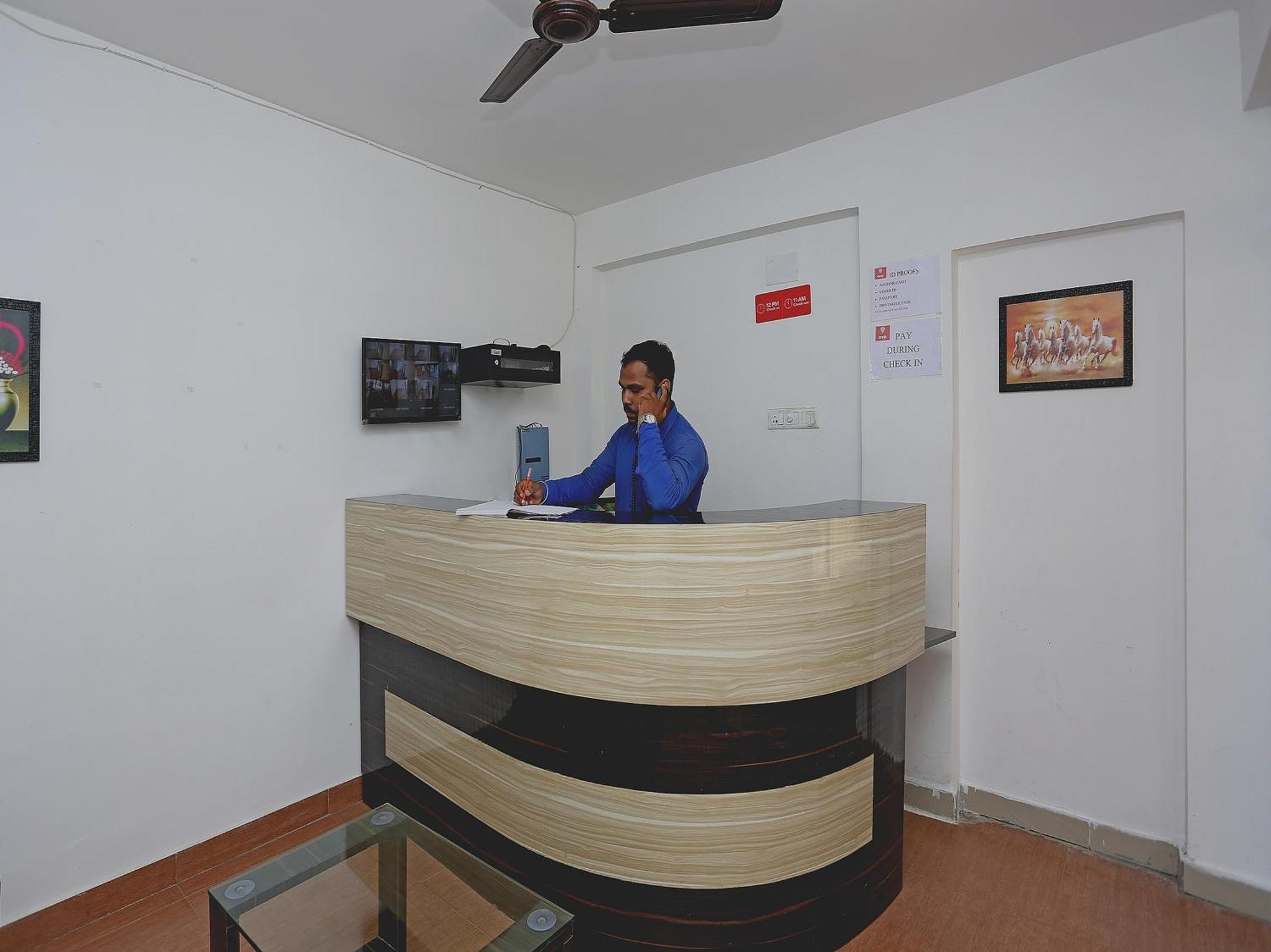 Oyo 17276 The Maple Tree Hotels Bhubaneswar Bagian luar foto